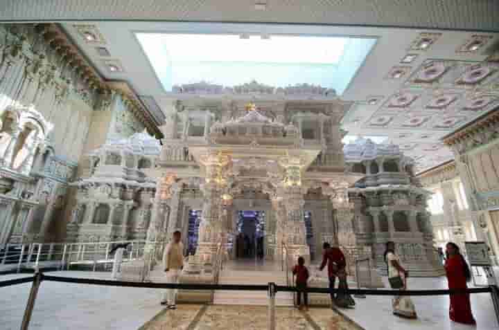 New Delhi: दुनिया का दूसरा सबसे बड़ा हिंदू मंदिर बनकर तैयार, New Jersey के Akshardham Temple की दिव्यता और भव्यता देखकर पूरी दुनिया आश्चर्यचकित रह जायेगी